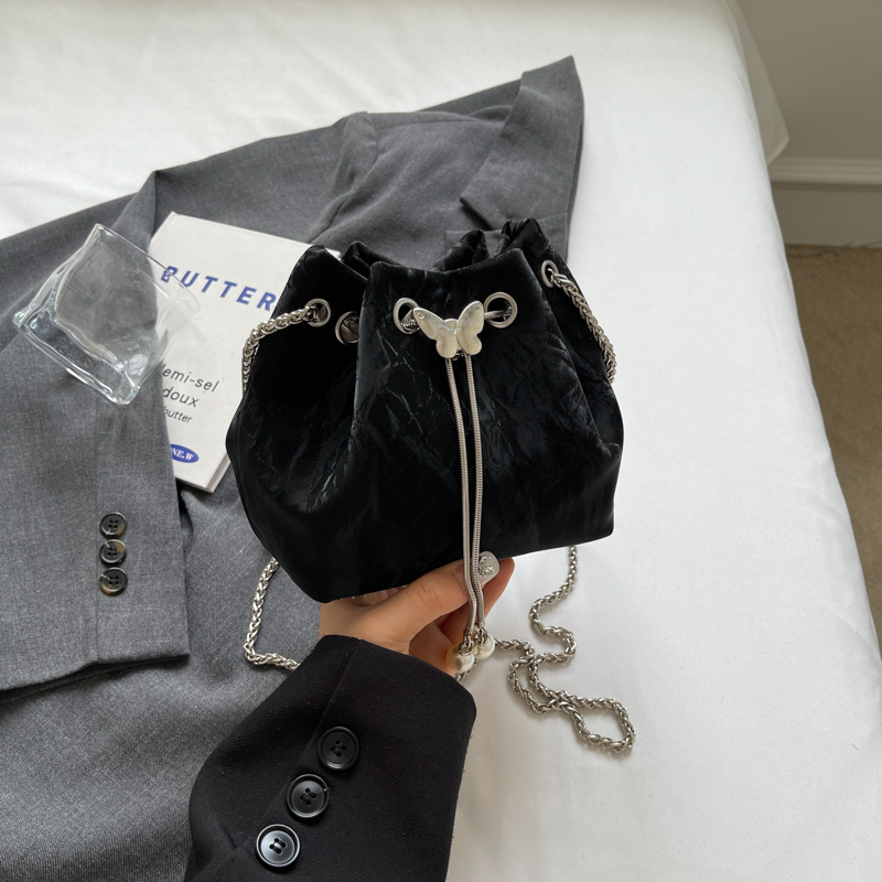 Handheld Drawstring Bucket Bag for Women - Summer 2025 Korean Style INS Minimalist Versatile Shoulder Bag Handheld Drawstring Bucket Bag for Women - Summer 2025 Korean Style INS Minimalist Versatile Shoulder Bag