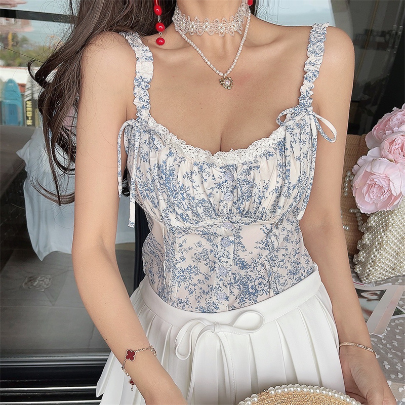 Handmade Floral Lace Trim Solid Color Camisole Top - French Square Neck Vacation Style for Spring/Summer 2025 Handmade Floral Lace Trim Solid Color Camisole Top - French Square Neck Vacation Style for Spring/Summer 2025