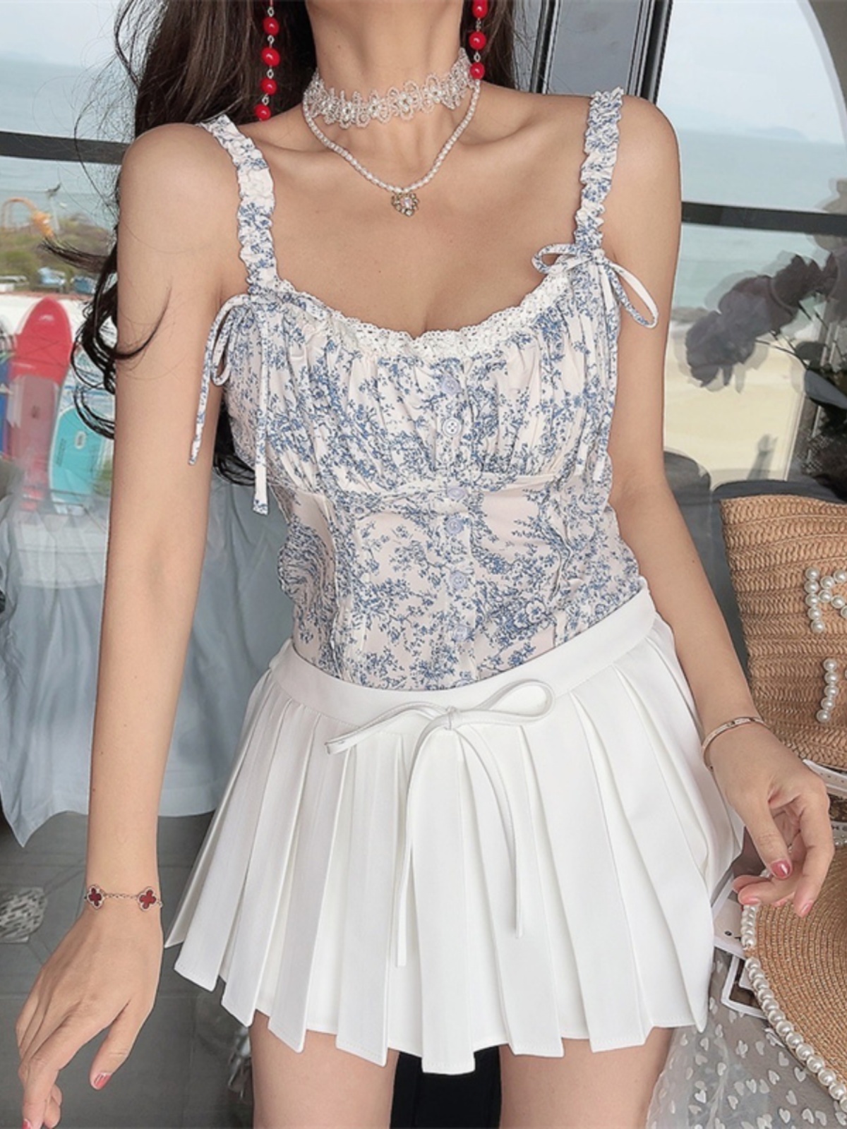 Handmade Floral Lace Trim Solid Color Camisole Top - French Square Neck Vacation Style for Spring/Summer 2025 Handmade Floral Lace Trim Solid Color Camisole Top - French Square Neck Vacation Style for Spring/Summer 2025