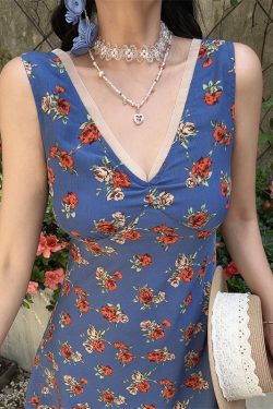 Handmade French Vintage Floral V-Neck Waist-Defining Vacation Vest Dress for Women - Slim Fit, Chic Summer Style