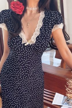 Handmade Illustrated Beauty French Lace V-Neck Puff Sleeve Maxi Dress – 2025 Spring/Summer Vacation Style