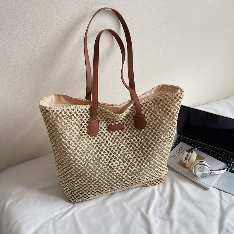 Handwoven Straw Tote Bag for Women, Large Capacity, Trendy Beach Vacation Shoulder Bag, 2025 Style Handwoven Straw Tote Bag for Women, Large Capacity, Trendy Beach Vacation Shoulder Bag, 2025 Style