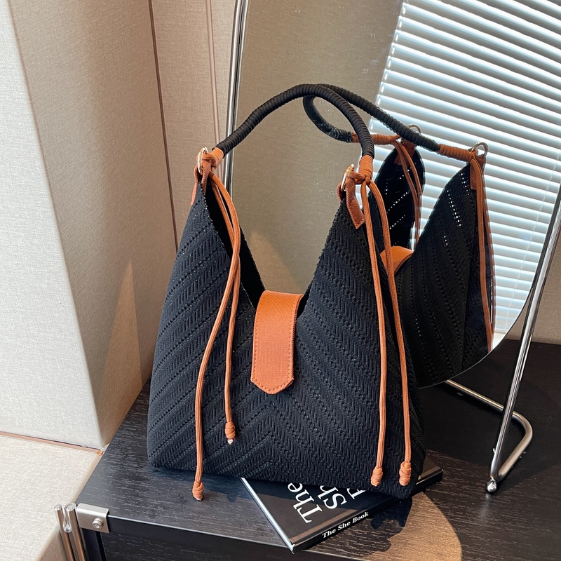 Handwoven Women's Beach Tote Bag - Trendy 2025 Large Capacity Shoulder Bag for Vacation Style Handwoven Women's Beach Tote Bag - Trendy 2025 Large Capacity Shoulder Bag for Vacation Style