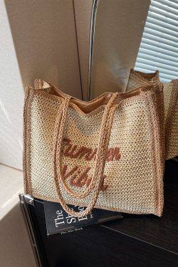 Handwoven Women's Straw Beach Tote Bag - Large Capacity Shoulder Bag for Seaside Vacation 2025 Style