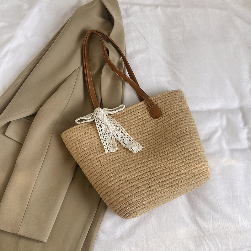 Handwoven Women's Summer Beach Tote Bag - Trendy Shoulder Bag with Large Capacity for Commuter Style Handwoven Women's Summer Beach Tote Bag - Trendy Shoulder Bag with Large Capacity for Commuter Style