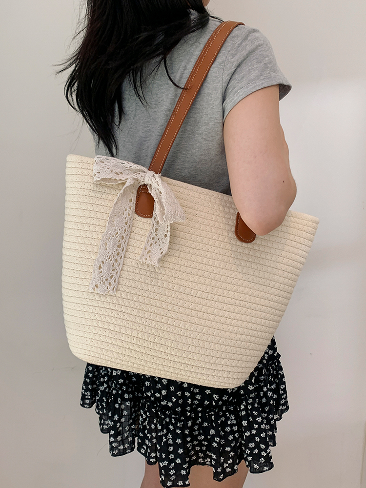 Handwoven Women's Summer Beach Tote Bag - Trendy Shoulder Bag with Large Capacity for Commuter Style Handwoven Women's Summer Beach Tote Bag - Trendy Shoulder Bag with Large Capacity for Commuter Style