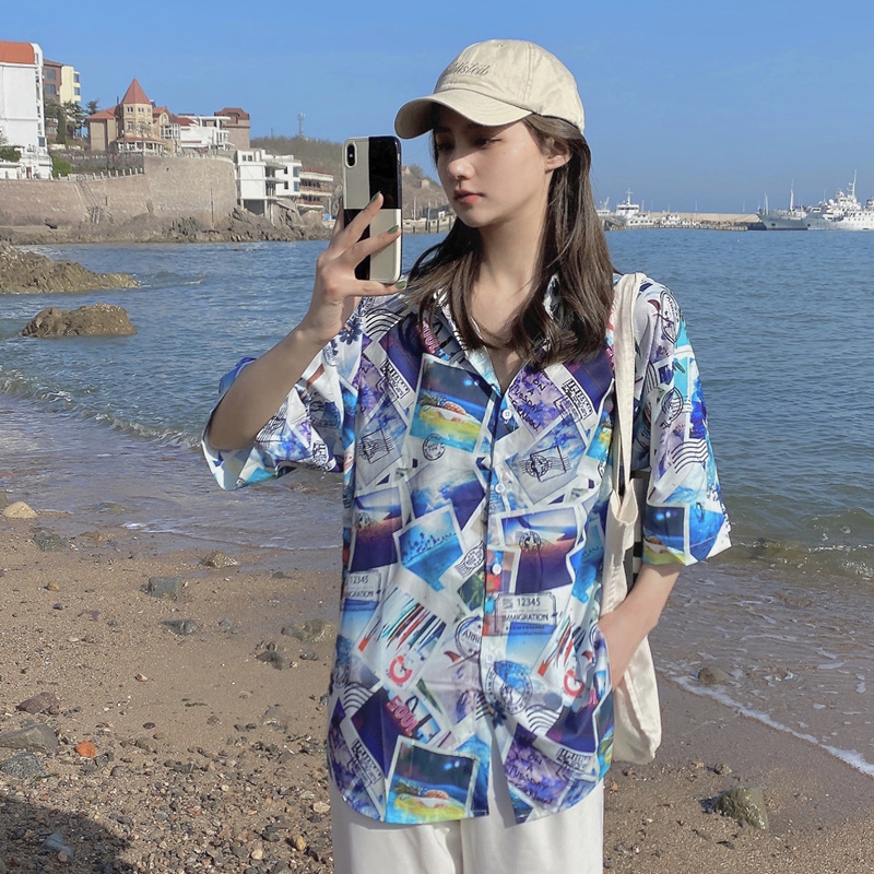 Hawaiian Floral Short Sleeve Shirt for Women - Loose Fit Beach Top in Hong Kong Style for Seaside Vacation Hawaiian Floral Short Sleeve Shirt for Women - Loose Fit Beach Top in Hong Kong Style for Seaside Vacation