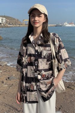 Hawaiian Floral Short Sleeve Shirt for Women - Loose Fit Beach Top in Hong Kong Style for Seaside Vacation