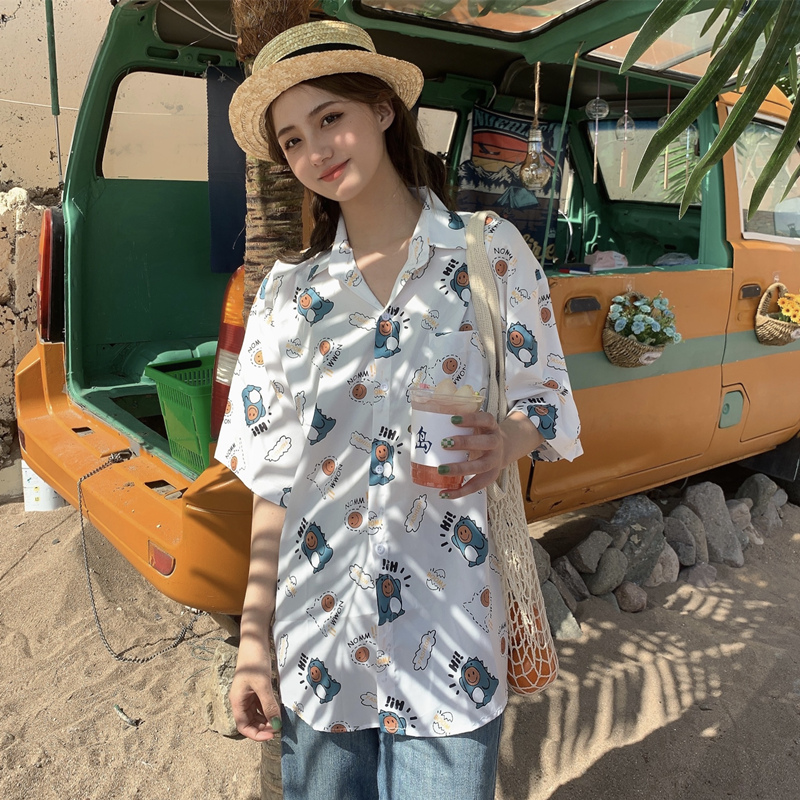 Hawaiian Floral Short Sleeve Shirt for Women - Loose Fit Beach Top in Hong Kong Style for Seaside Vacation Hawaiian Floral Short Sleeve Shirt for Women - Loose Fit Beach Top in Hong Kong Style for Seaside Vacation