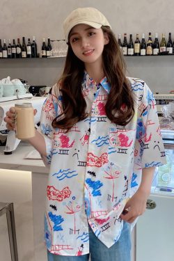 Hawaiian Floral Short Sleeve Shirt for Women - Loose Fit Beach Top in Hong Kong Style for Seaside Vacation