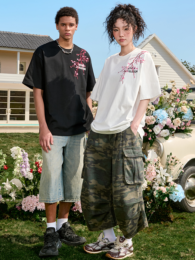 Heavy Embroidery Floral Letter T-Shirt - Short Sleeve Vintage American Style Unisex Top for Summer 2025 Fashion Heavy Embroidery Floral Letter T-Shirt - Short Sleeve Vintage American Style Unisex Top for Summer 2025 Fashion