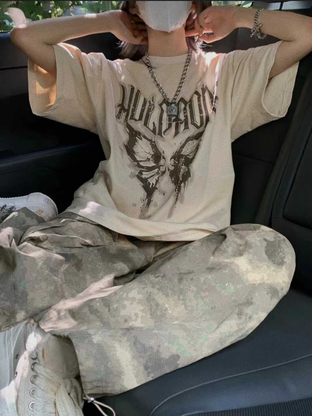 Heavyweight Cotton Butterfly Print Short-Sleeve T-Shirt for Men and Women - Retro American Casual Style Heavyweight Cotton Butterfly Print Short-Sleeve T-Shirt for Men and Women - Retro American Casual Style