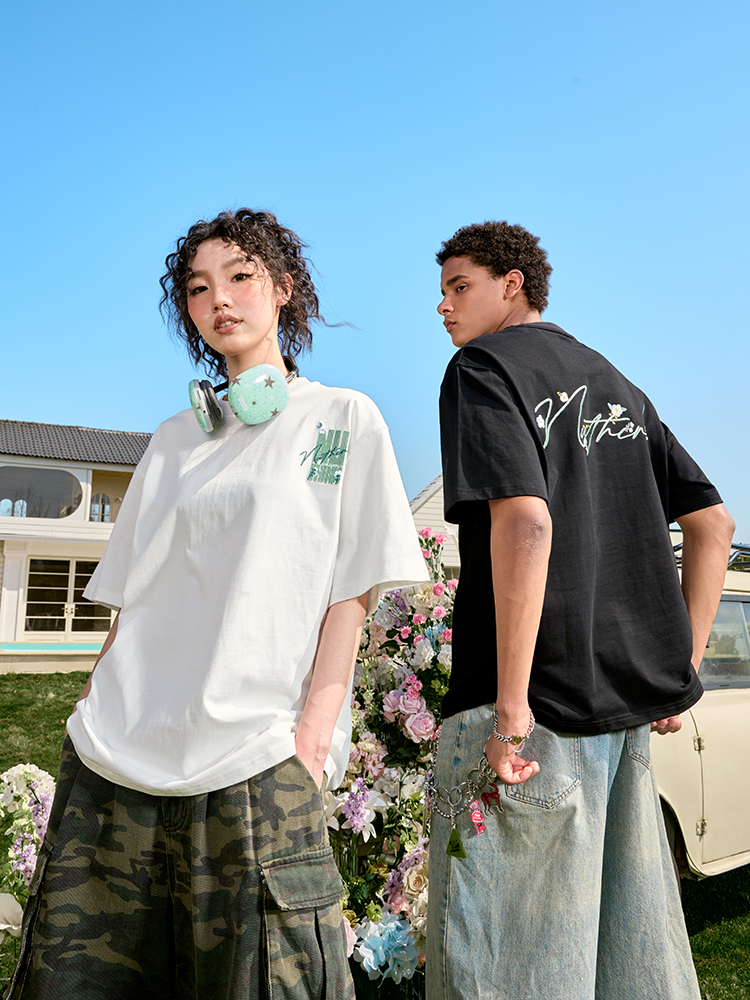 Heavyweight Floral Embroidered Short Sleeve T-Shirt for Men and Women - American Streetwear, Loose Fit, 2025 Summer Style Heavyweight Floral Embroidered Short Sleeve T-Shirt for Men and Women - American Streetwear, Loose Fit, 2025 Summer Style