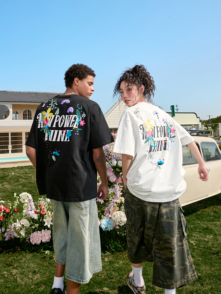 Heavyweight Floral Embroidery T-Shirt for Men and Women, Vintage Streetwear Style, Short Sleeve, 2025 Summer Fashion Heavyweight Floral Embroidery T-Shirt for Men and Women, Vintage Streetwear Style, Short Sleeve, 2025 Summer Fashion