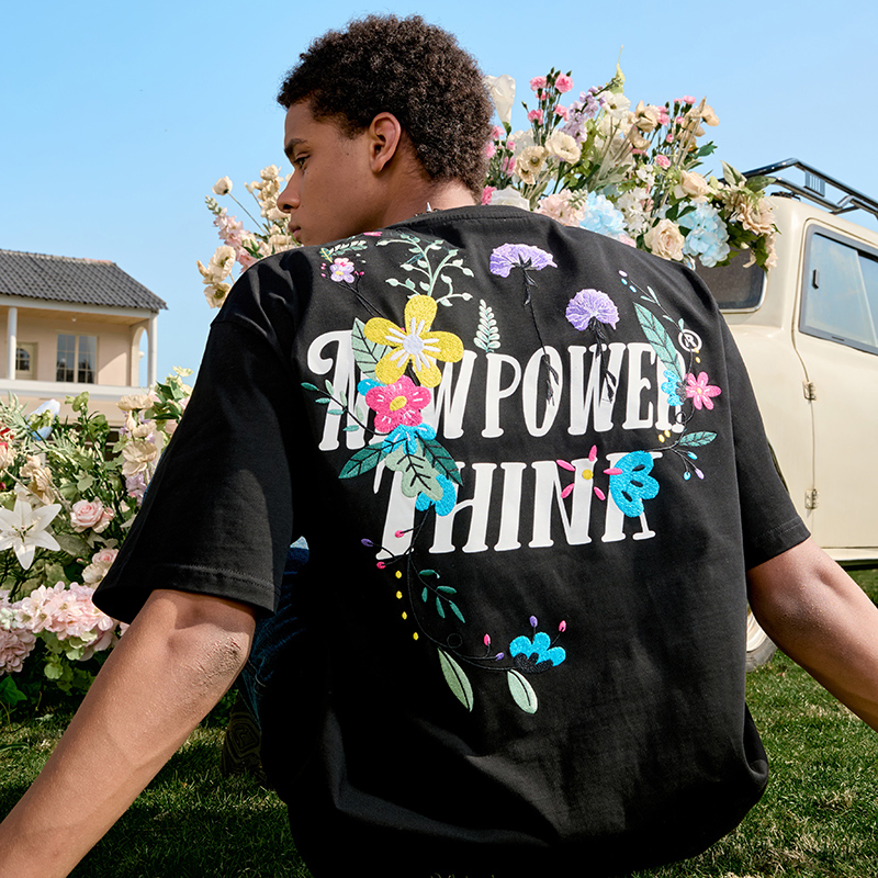 Heavyweight Floral Embroidery T-Shirt for Men and Women, Vintage Streetwear Style, Short Sleeve, 2025 Summer Fashion Heavyweight Floral Embroidery T-Shirt for Men and Women, Vintage Streetwear Style, Short Sleeve, 2025 Summer Fashion