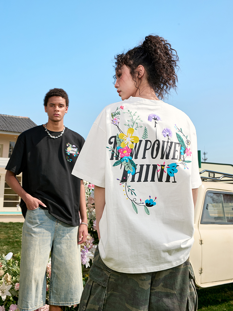 Heavyweight Floral Embroidery T-Shirt for Men and Women, Vintage Streetwear Style, Short Sleeve, 2025 Summer Fashion Heavyweight Floral Embroidery T-Shirt for Men and Women, Vintage Streetwear Style, Short Sleeve, 2025 Summer Fashion