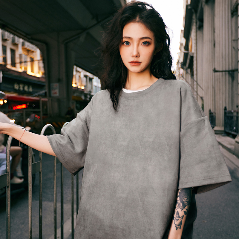 Heavyweight Solid Color Suede Short Sleeve T-Shirt for Men - Loose Fit Trendy Summer Streetwear Top Heavyweight Solid Color Suede Short Sleeve T-Shirt for Men - Loose Fit Trendy Summer Streetwear Top