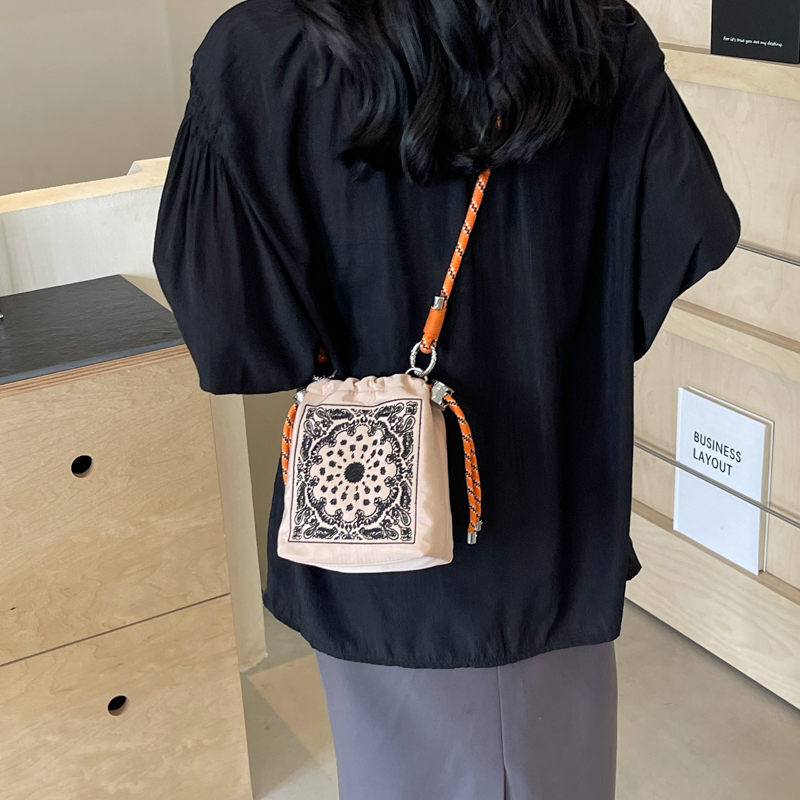 High-End Embroidered Canvas Bucket Bag for Women - Summer 2025 Drawstring Crossbody Phone Bag, Casual Style High-End Embroidered Canvas Bucket Bag for Women - Summer 2025 Drawstring Crossbody Phone Bag, Casual Style