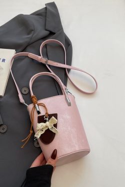 High-End Green Bucket Bag for Women, Summer 2025 Handheld Crossbody Phone Bag, Trendy Niche Fashion Accessory