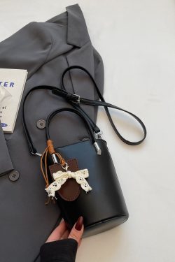 High-End Green Bucket Bag for Women, Summer 2025 Handheld Crossbody Phone Bag, Trendy Niche Fashion Accessory