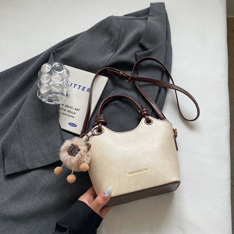 High-End Retro Bucket Handbag for Women - Versatile Textured Crossbody & Shoulder Bag for Summer 2025 Fashion High-End Retro Bucket Handbag for Women - Versatile Textured Crossbody & Shoulder Bag for Summer 2025 Fashion