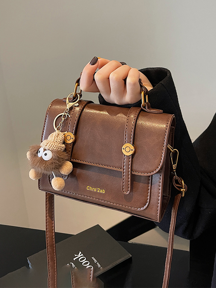 High-End Retro Handbag for Women - Summer 2025 Fashion, Versatile Commuting Shoulder & Crossbody Small Square Bag High-End Retro Handbag for Women - Summer 2025 Fashion, Versatile Commuting Shoulder & Crossbody Small Square Bag