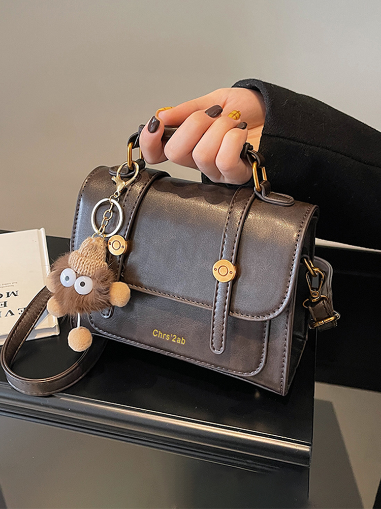 High-End Retro Handbag for Women - Summer 2025 Fashion, Versatile Commuting Shoulder & Crossbody Small Square Bag High-End Retro Handbag for Women - Summer 2025 Fashion, Versatile Commuting Shoulder & Crossbody Small Square Bag