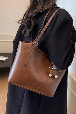 High-End Retro Women's Shoulder Bag, Versatile Large Capacity Tote for Summer 2025 Fashion