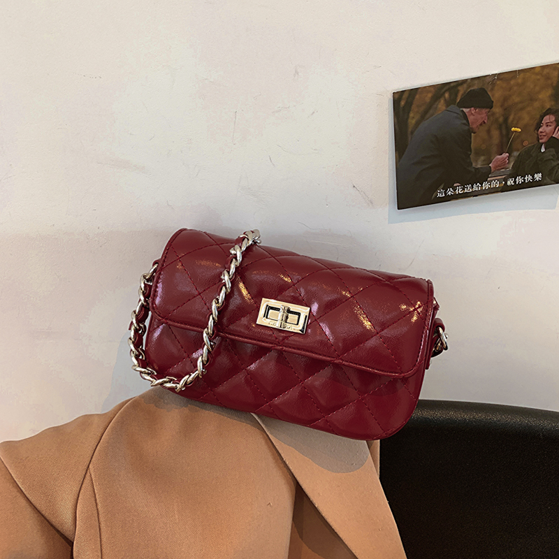 High-End Silver Diamond-Patterned Chain Crossbody Bag for Women - 2025 Minimalist Summer Fashion High-End Silver Diamond-Patterned Chain Crossbody Bag for Women - 2025 Minimalist Summer Fashion