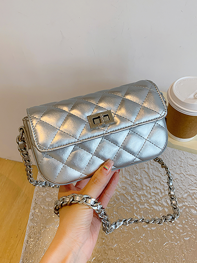 High-End Silver Diamond-Patterned Chain Crossbody Bag for Women - 2025 Minimalist Summer Fashion High-End Silver Diamond-Patterned Chain Crossbody Bag for Women - 2025 Minimalist Summer Fashion