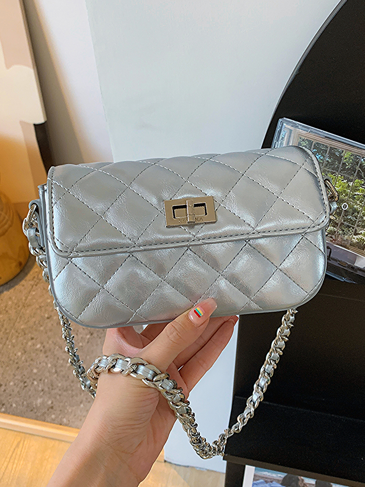 High-End Silver Diamond-Patterned Chain Crossbody Bag for Women - 2025 Minimalist Summer Fashion High-End Silver Diamond-Patterned Chain Crossbody Bag for Women - 2025 Minimalist Summer Fashion