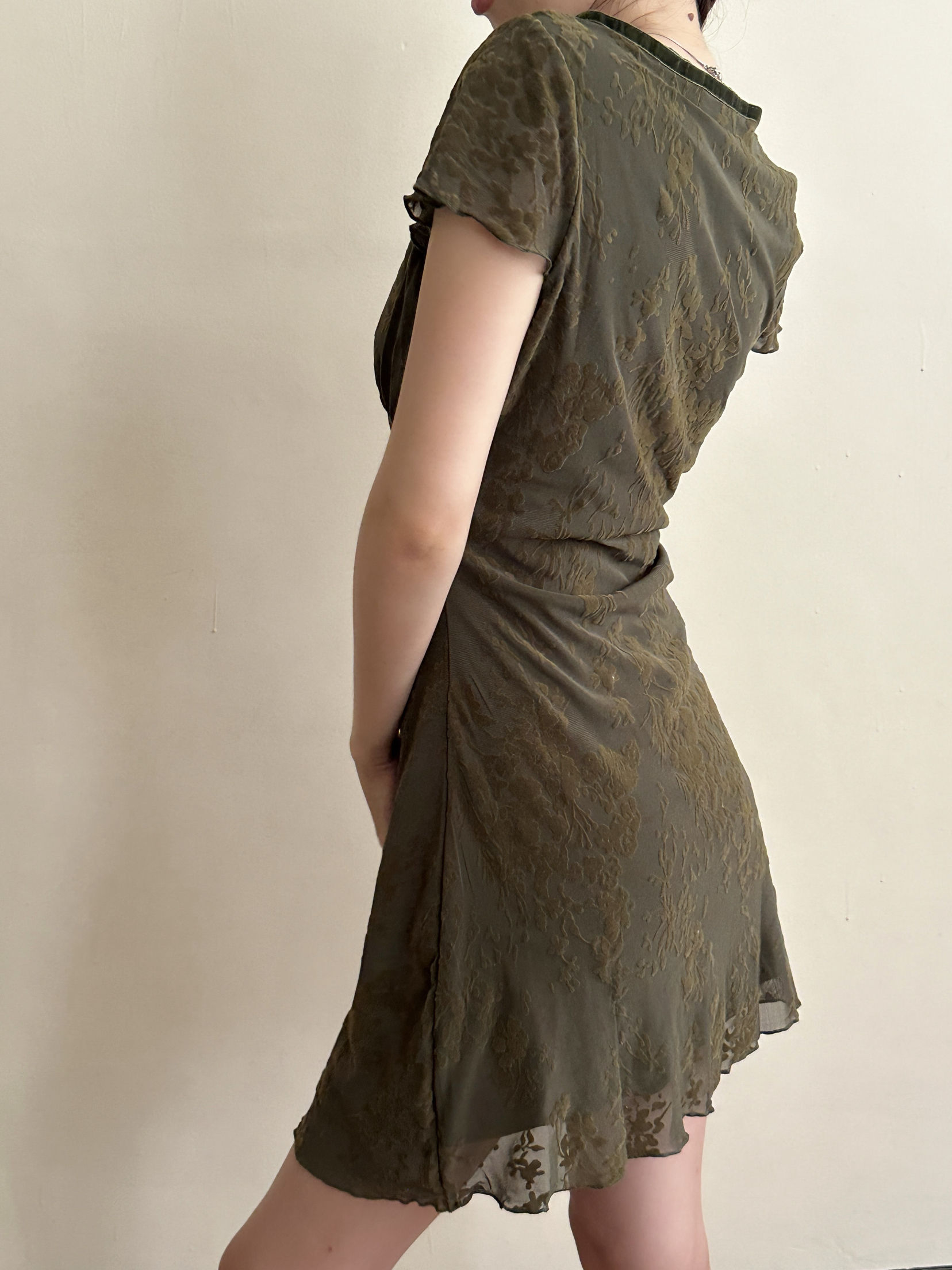 High-End Velvet Jacquard V-Neck Waist-Defining Slimming Sexy Long Dress for Women - Summer 2025 Fashion Trend High-End Velvet Jacquard V-Neck Waist-Defining Slimming Sexy Long Dress for Women - Summer 2025 Fashion Trend