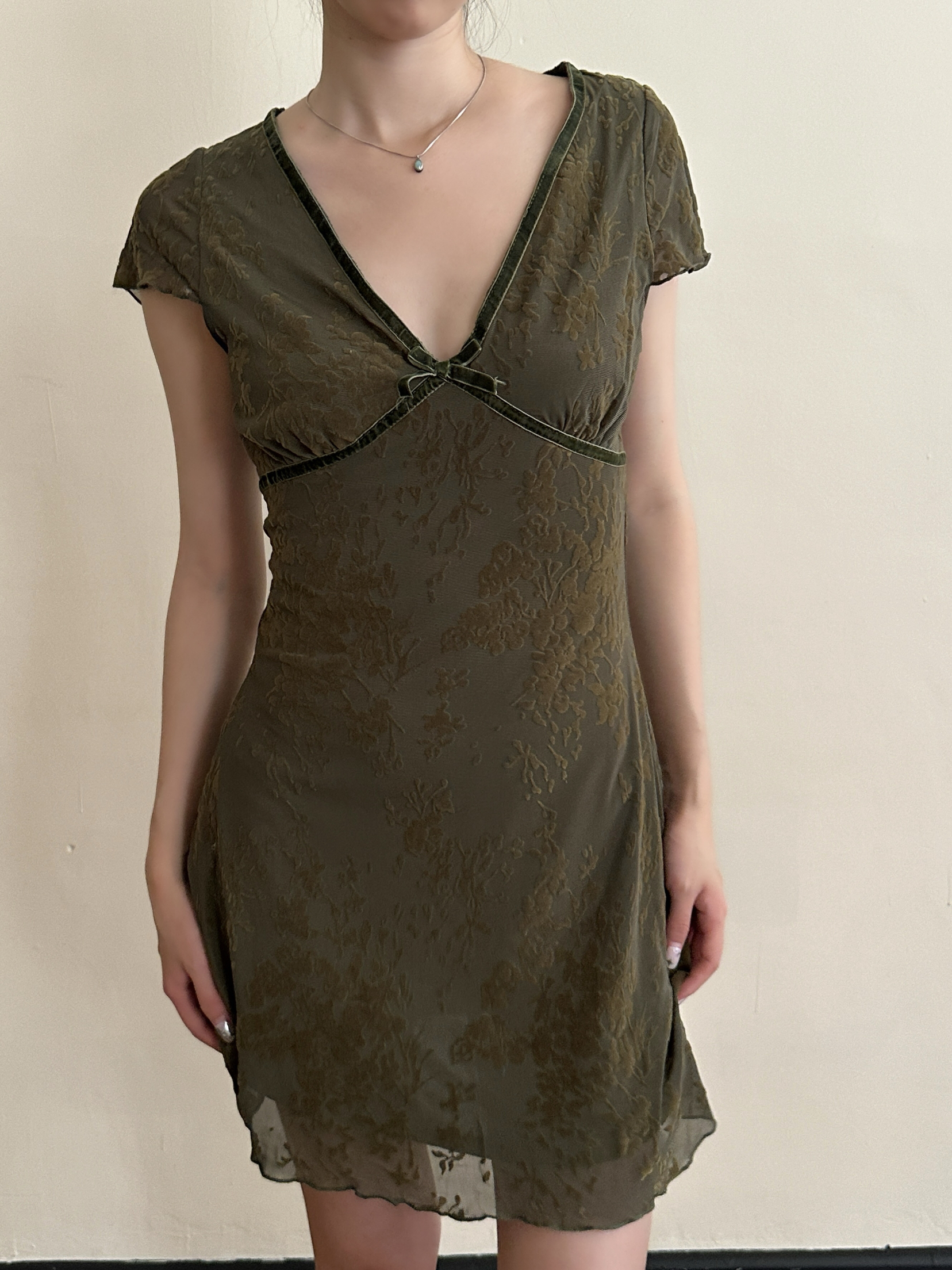 High-End Velvet Jacquard V-Neck Waist-Defining Slimming Sexy Long Dress for Women - Summer 2025 Fashion Trend High-End Velvet Jacquard V-Neck Waist-Defining Slimming Sexy Long Dress for Women - Summer 2025 Fashion Trend