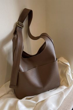 High-End Versatile Bucket Bag for Women - Retro Shoulder Tote with Large Capacity for Spring/Summer 2025 Fashion