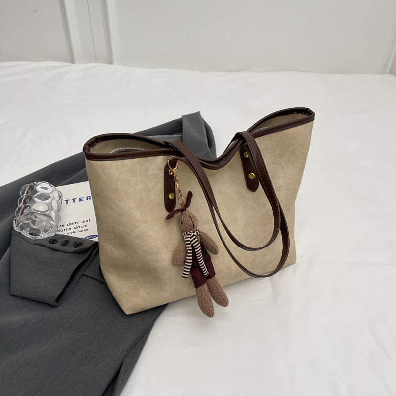 High-End Women's Large Capacity Shoulder Bag - Stylish Spring Summer Commuting Tote for 2025 Fashion High-End Women's Large Capacity Shoulder Bag - Stylish Spring Summer Commuting Tote for 2025 Fashion