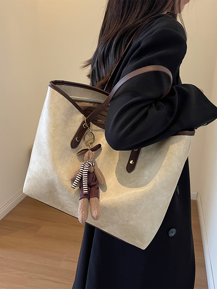 High-End Women's Large Capacity Shoulder Bag - Stylish Spring Summer Commuting Tote for 2025 Fashion High-End Women's Large Capacity Shoulder Bag - Stylish Spring Summer Commuting Tote for 2025 Fashion