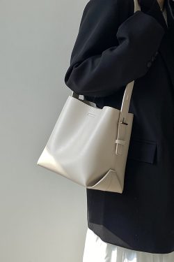 High-End Women's Tote Bag - Large Capacity Commuter Handbag, Simple Design for Everyday Use, Perfect for Work and Leisure