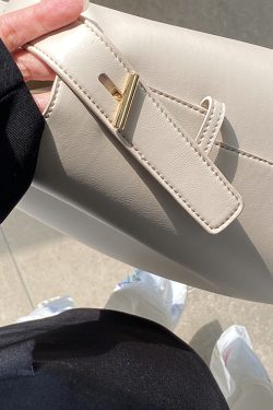 High-End Women's Tote Bag - Large Capacity Commuter Handbag, Simple Design for Everyday Use, Perfect for Work and Leisure