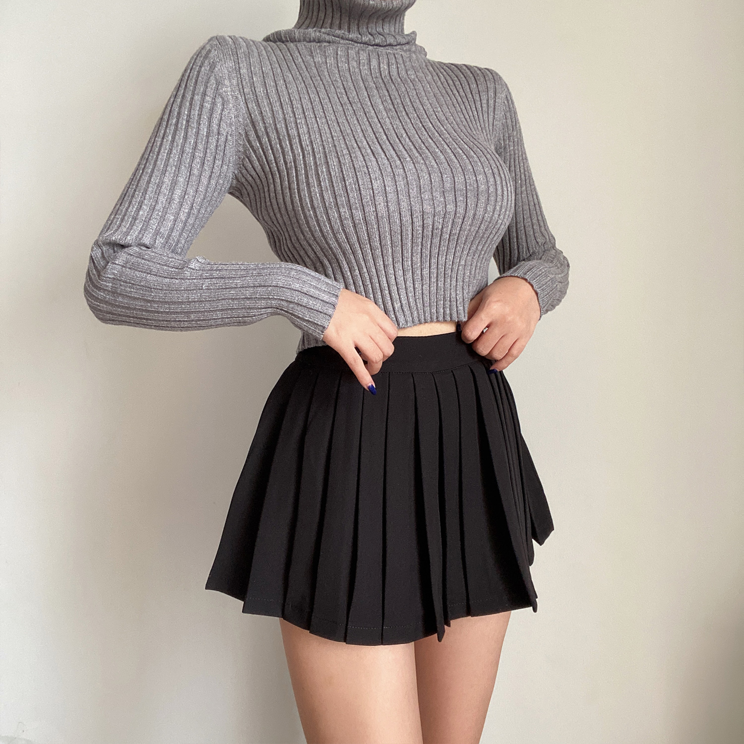 High-Neck Slim Fit Ribbed Knit Top for Autumn & Winter - Solid Color Long Sleeve Sweater Base Shirt in European American Style High-Neck Slim Fit Ribbed Knit Top for Autumn & Winter - Solid Color Long Sleeve Sweater Base Shirt in European American Style