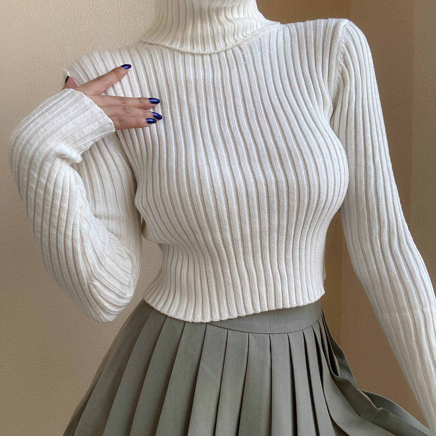 High-Neck Slim Fit Ribbed Knit Top for Autumn & Winter - Solid Color Long Sleeve Sweater Base Shirt in European American Style High-Neck Slim Fit Ribbed Knit Top for Autumn & Winter - Solid Color Long Sleeve Sweater Base Shirt in European American Style