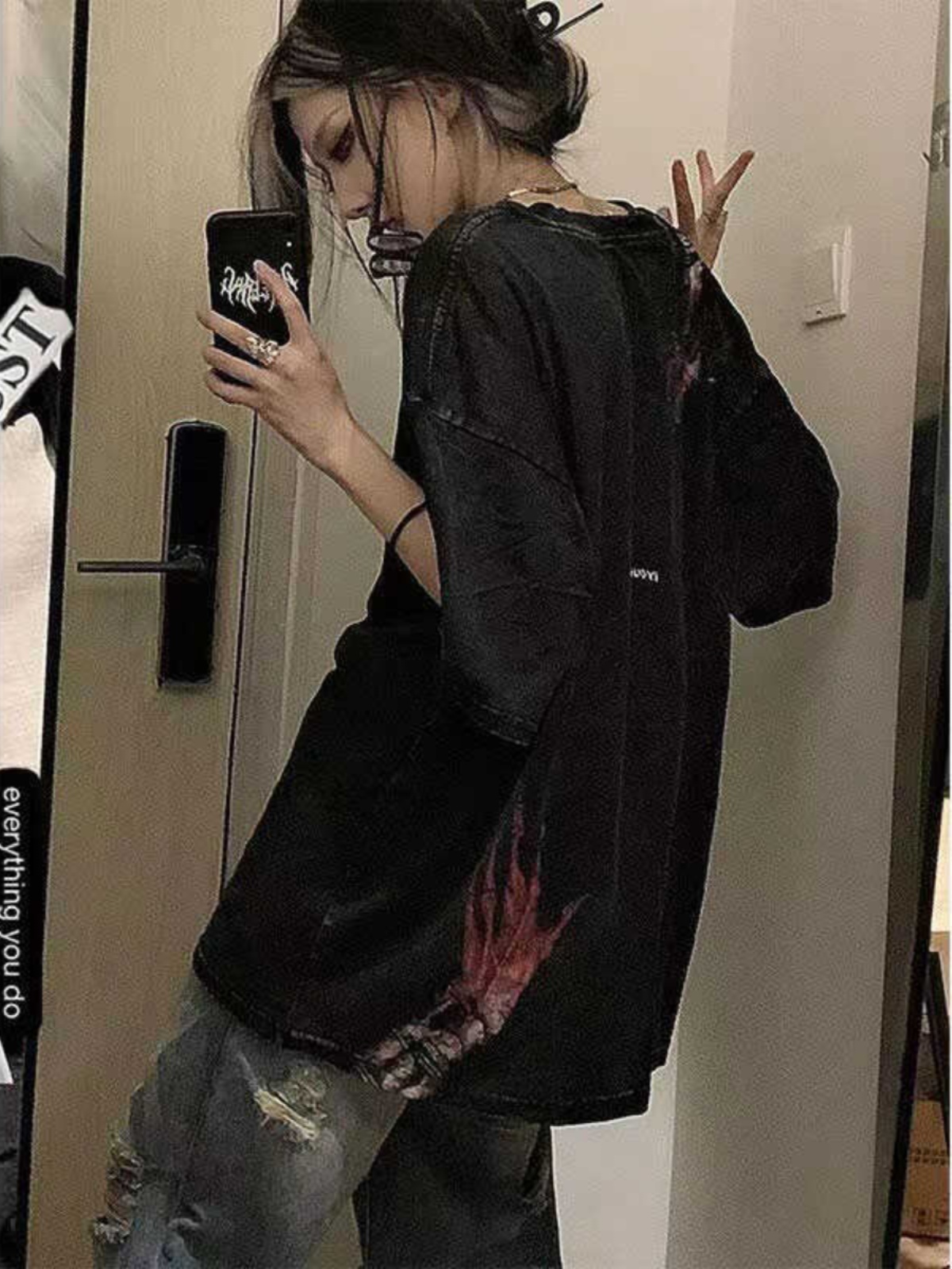 High Street Dark Style Vintage Water-Washed Oversized Short Sleeve T-Shirt for Women - Summer Evil Hand Design High Street Dark Style Vintage Water-Washed Oversized Short Sleeve T-Shirt for Women - Summer Evil Hand Design