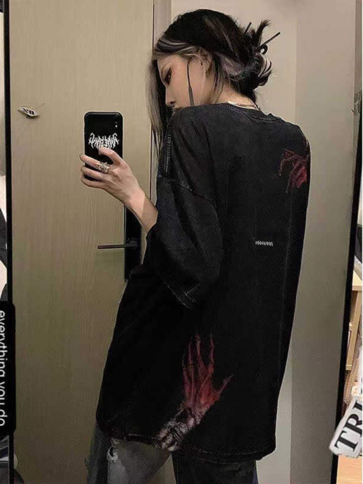 High Street Dark Style Vintage Water-Washed Oversized Short Sleeve T-Shirt for Women - Summer Evil Hand Design High Street Dark Style Vintage Water-Washed Oversized Short Sleeve T-Shirt for Women - Summer Evil Hand Design