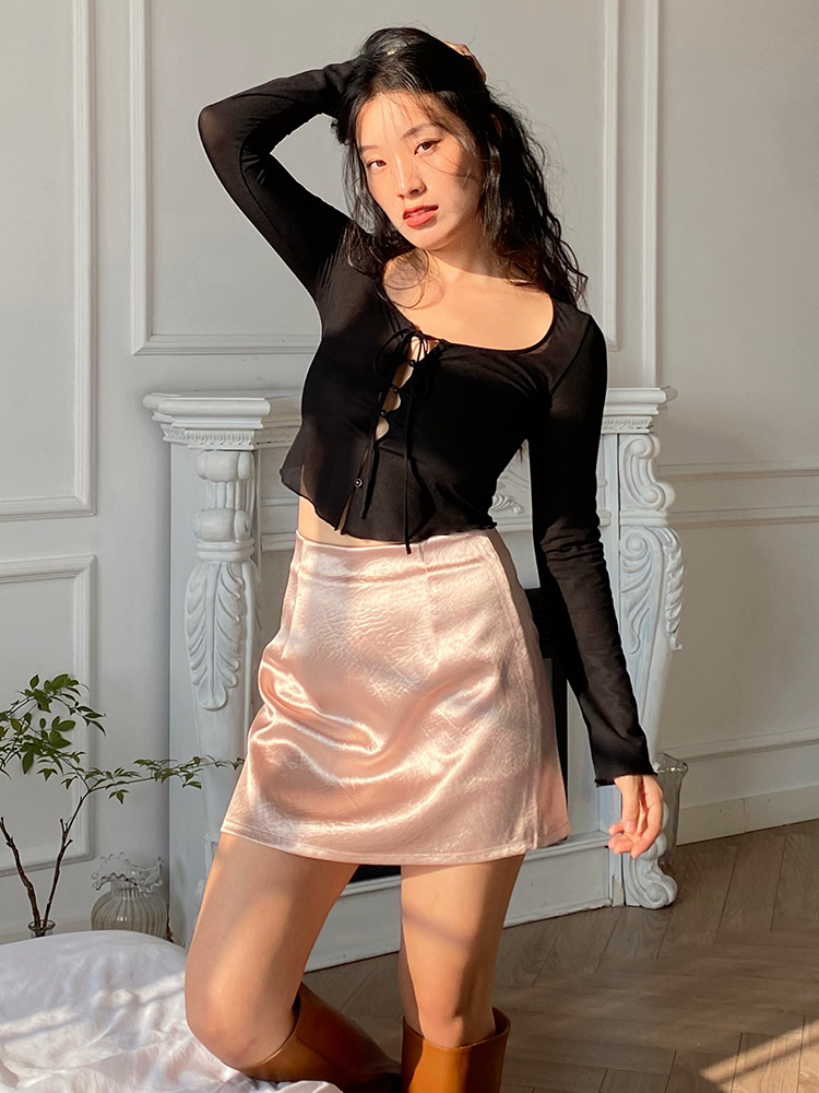 High-Waisted A-Line Skirt with Built-In Safety Shorts - French Retro Slim-Fit Short Skirt for a Chic 90s Style Look High-Waisted A-Line Skirt with Built-In Safety Shorts - French Retro Slim-Fit Short Skirt for a Chic 90s Style Look