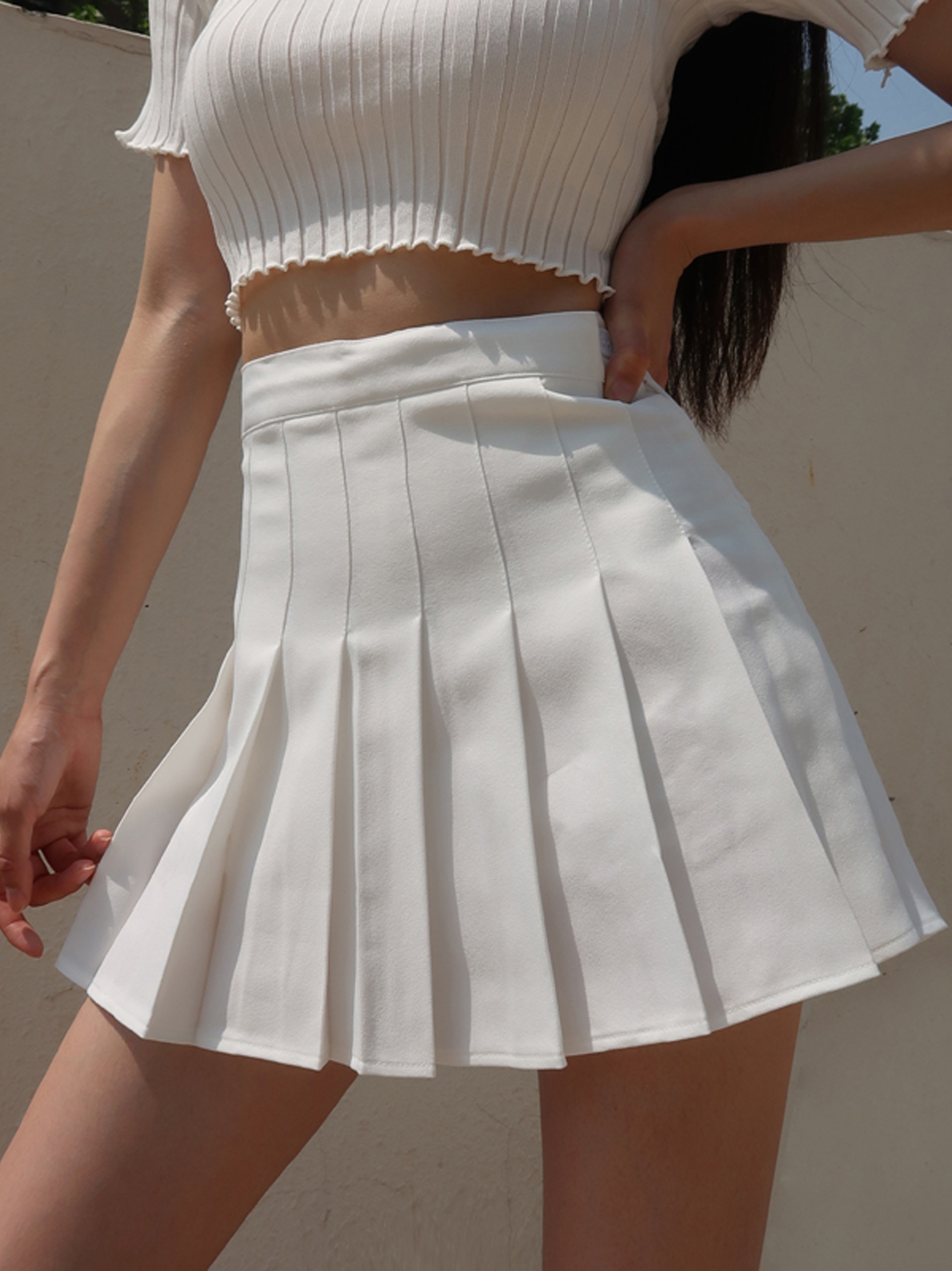 High-Waisted American Retro Pleated Tennis Skirt with Light-Blocking Leggings - Slimming Woven Design for Trendy 90s Style High-Waisted American Retro Pleated Tennis Skirt with Light-Blocking Leggings - Slimming Woven Design for Trendy 90s Style