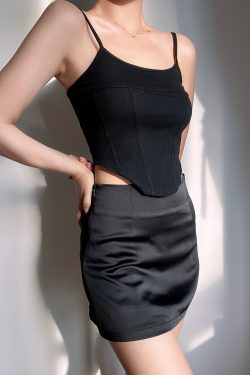 High-Waisted Retro Y2K Sexy Fishbone Spliced Slim Camisole with Curved Hem for Women - Solid Color Fashion Top