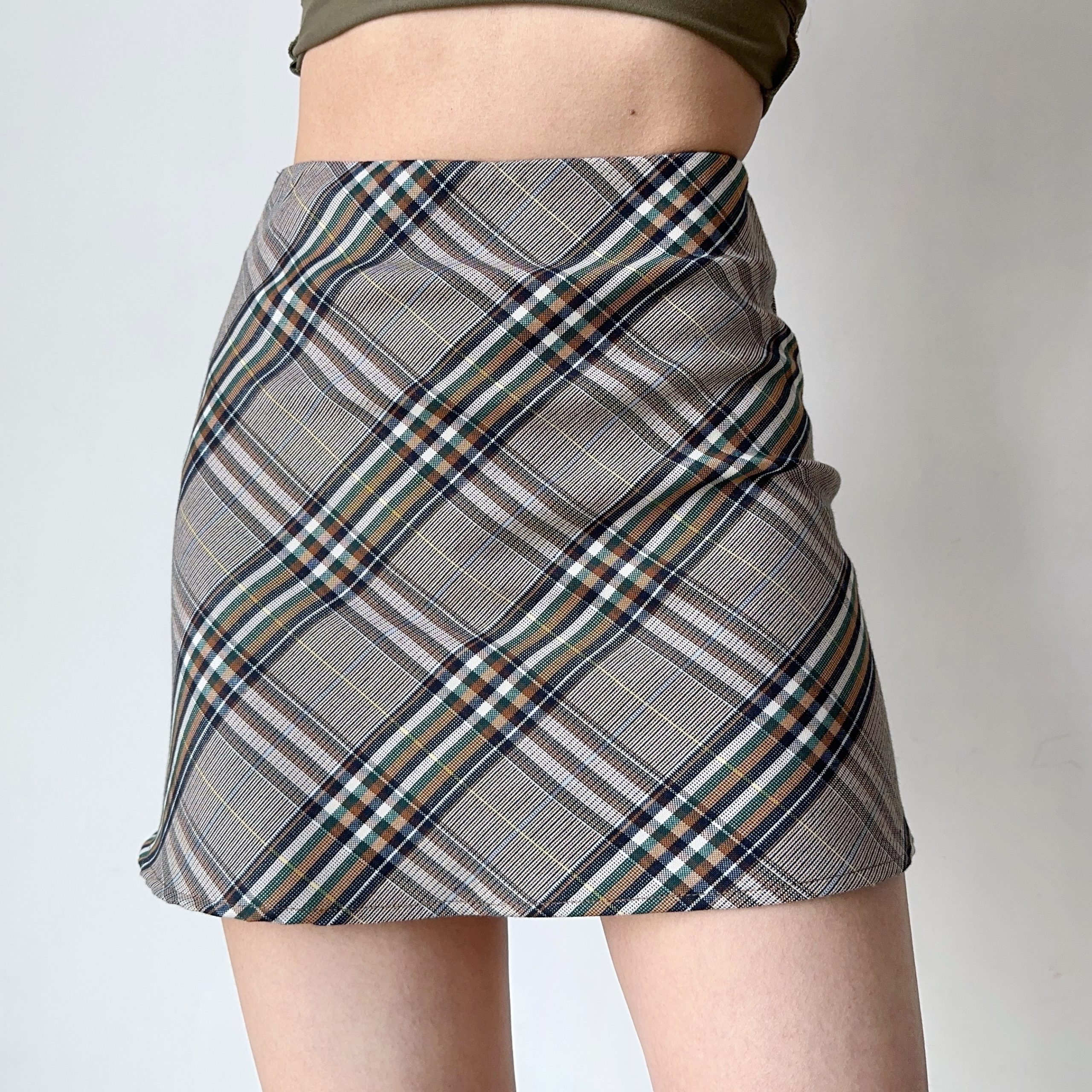 High-Waisted Slimming Plaid A-Line Mini Skirt - Vintage American Style Bodycon Skirt for Women, Perfect for 90s & Y2K Fashion High-Waisted Slimming Plaid A-Line Mini Skirt - Vintage American Style Bodycon Skirt for Women, Perfect for 90s & Y2K Fashion