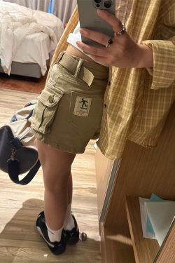 High-Waisted Spicy Girl Denim Shorts for Women - 2025 Summer American Style Washed Hot Pants for a Chic Look