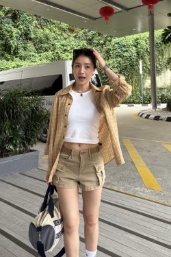 High-Waisted Spicy Girl Denim Shorts for Women - 2025 Summer American Style Washed Hot Pants for a Chic Look