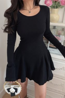 Hollow Back Flared Sleeve Dress - Slimming Fleece Waist-Defined Design for Autumn Winter 2024 - Stylish and Cozy Fashion Statement