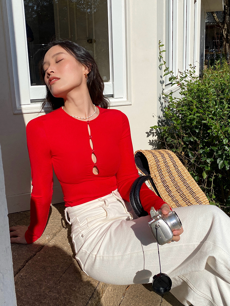 Hollowed-Out Long Sleeve T-Shirt - French Slim Fit Red Sexy Tight Top with Chest Pad - Y2K Style Fashion Hollowed-Out Long Sleeve T-Shirt - French Slim Fit Red Sexy Tight Top with Chest Pad - Y2K Style Fashion